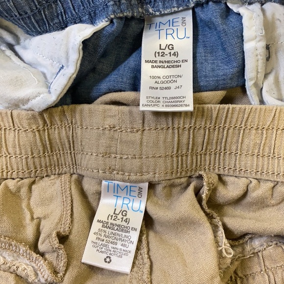 2 Pair of Time & Tru Shorts. Size Large (12-14) - Picture 6 of 6